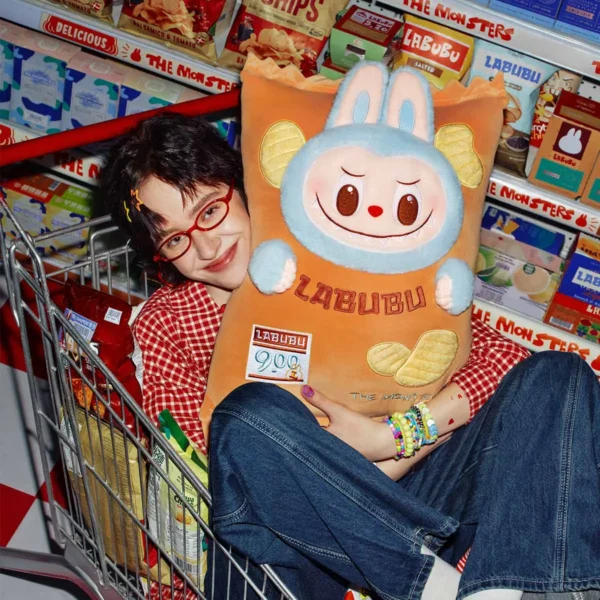 Almohada de la serie Wacky Mart de Labubu The Monsters (papas fritas) 2
