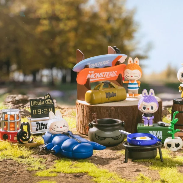 Caja sorpresa de 9 piezas de Labubu The Monsters: El hogar de los elfos 10