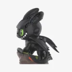 Figura de Labubu The Monsters: Cómo entrenar a tu dragón negro 3
