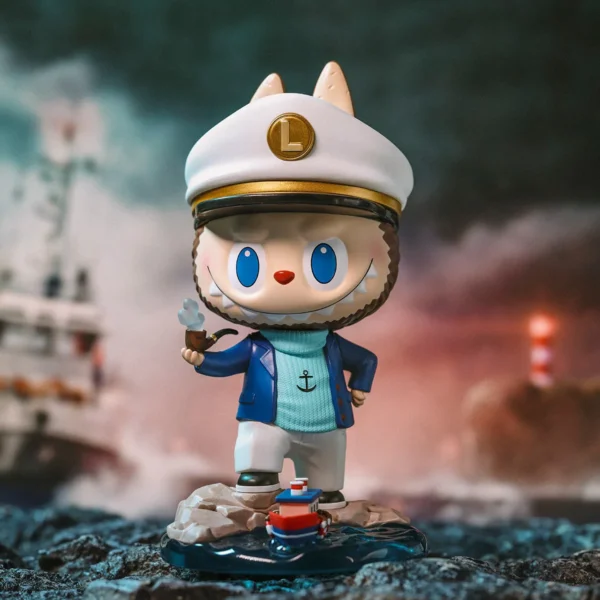 Figura de capitán Labubu 3