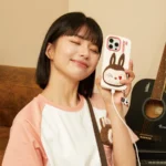 Funda para iPhone “LOS MONSTRUOS me atraparán si me quieres” 2