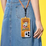 Funda para iPhone de la serie LOS MONSTRUOS Labubu Borracho en el Mar 2