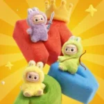 LOS MONSTRUOS Pin para el amor – Colgante de peluche de vinilo Caja ciega individual 3