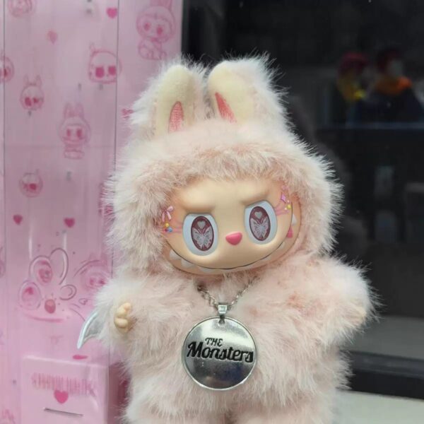 Mariposa rosa de moda de vinilo de peluche 1