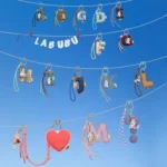 Pin LOS MONSTRUOS para colgante de carta de amor caja ciega individual 8